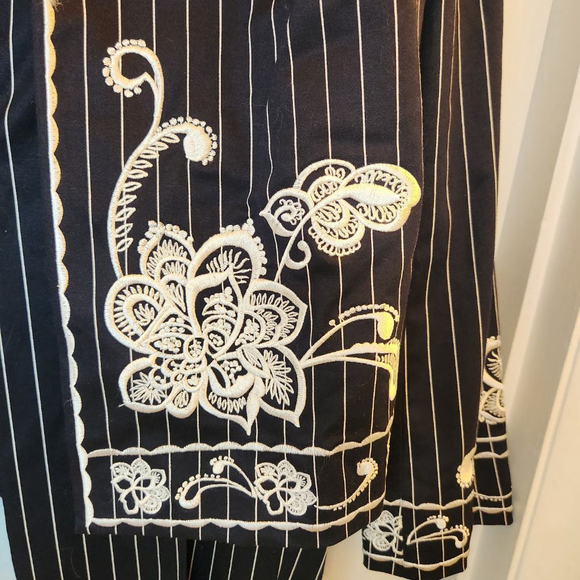 Oscar de la Renta Navy Blue Pinstripe Embroidered Floral Pantsuit Sz: 10 cotton - Picture 5 of 14